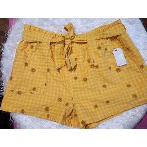 NWT Time and Tru XXL (20) high rise pull on yellow sunflower embroiderd shorts